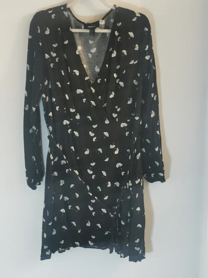 Forever 21+ Black Floral Wrap Dress 3x thumbnail