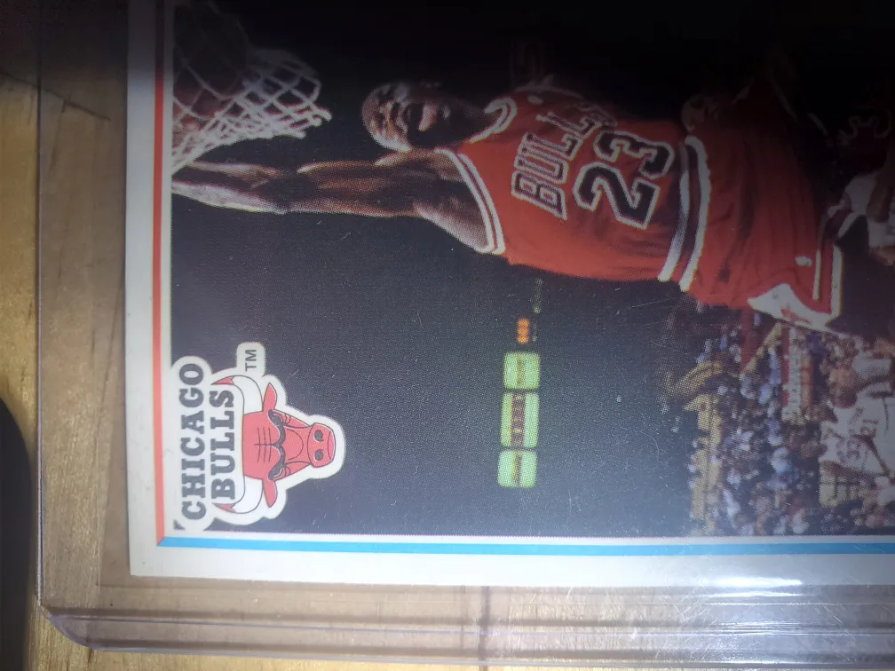 Michael Jordan 1990 Fleer NBA Basketball card dunking image indicator(7)
