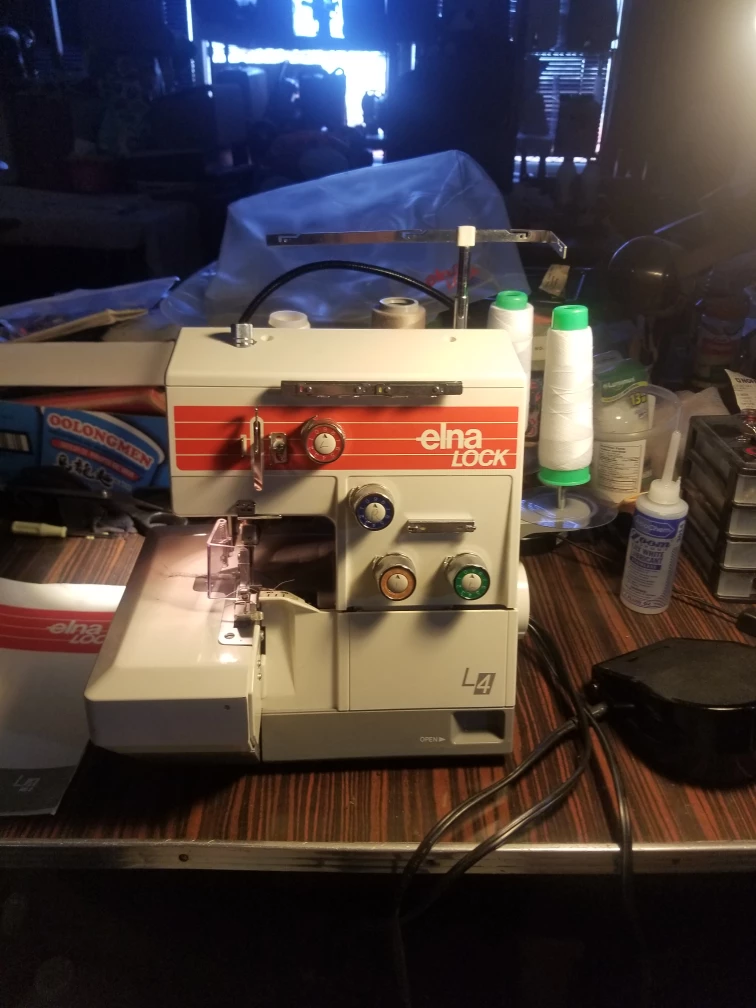 Elna Lock L4 Serger