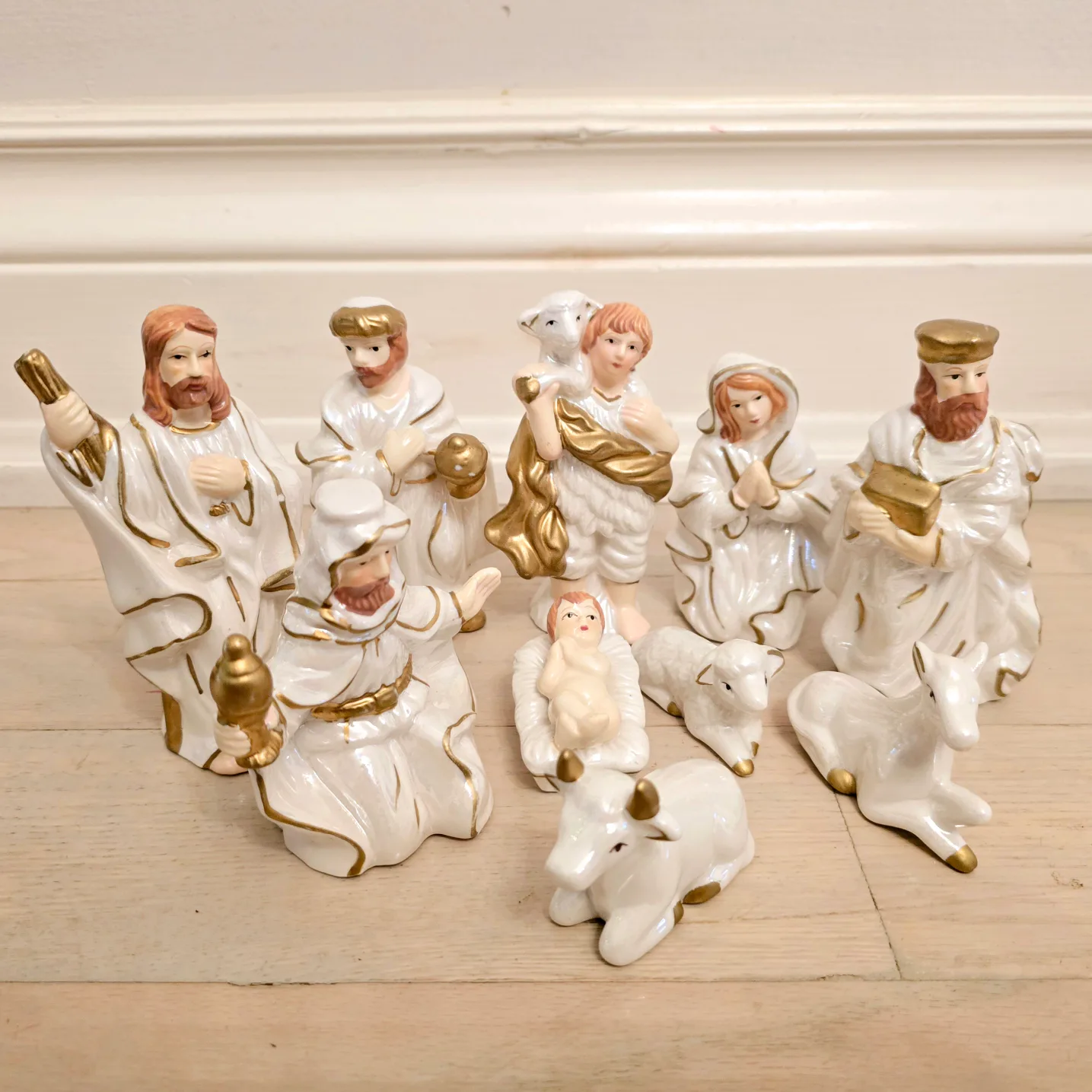 10 Piece Porcelain Nativity Set thumbnail