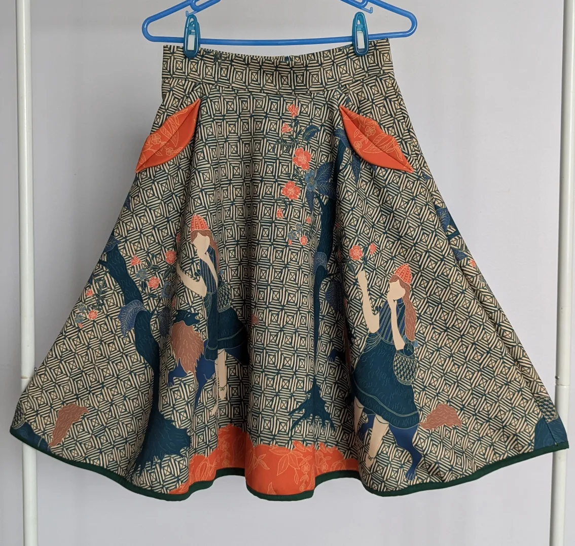 Festive and Unique Skirt - Perfect for the Holiday Season!