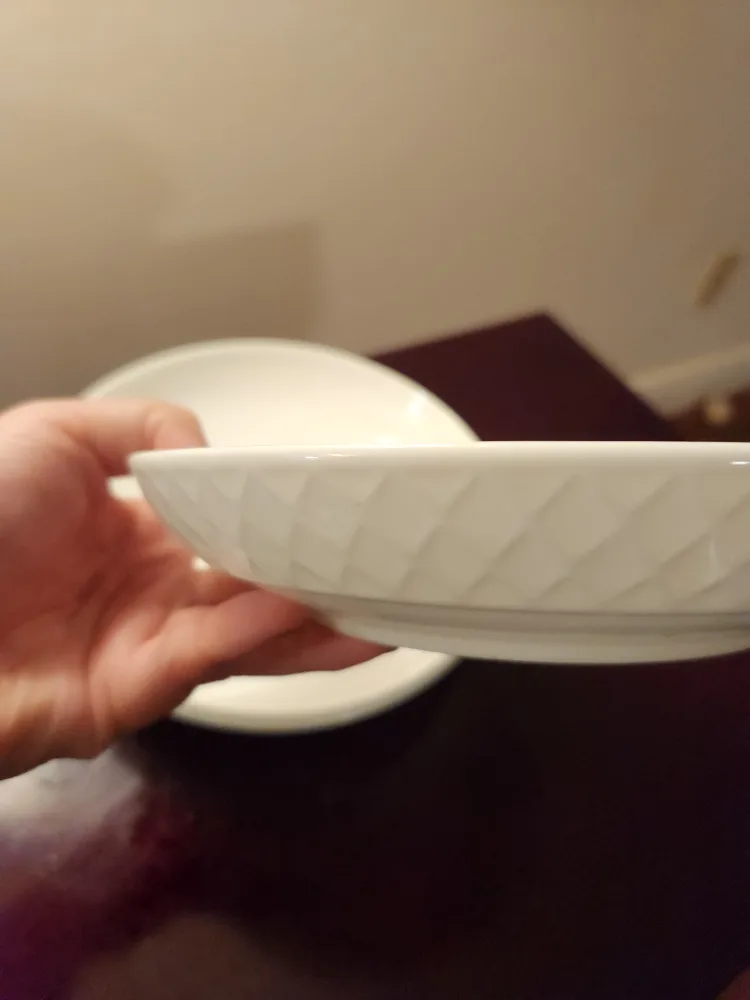 🥕 Set of 3 White Serving Bowls Patterned image indicator(2)