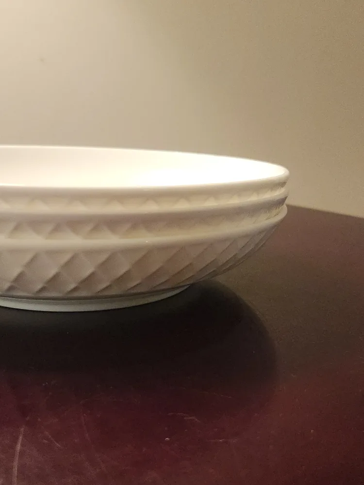 🥕 Set of 3 White Serving Bowls Patterned image indicator(4)