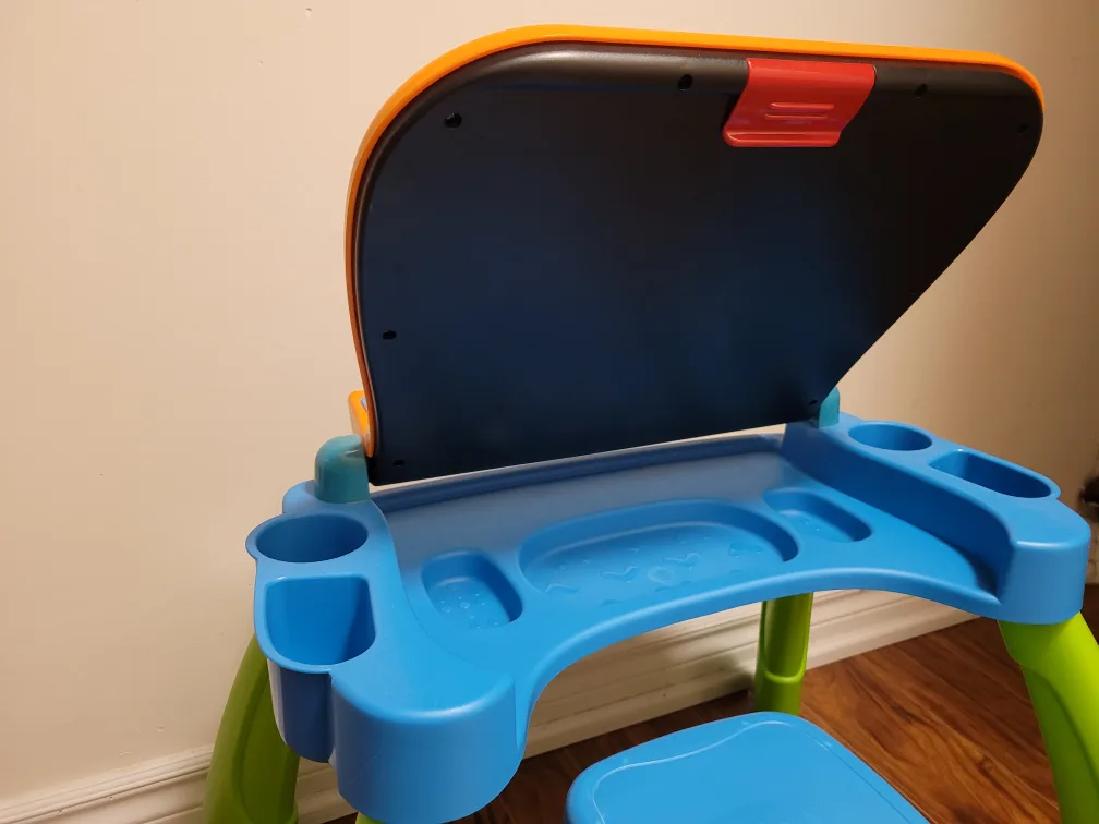 VTech Sit-to-Stand Learning Desk image indicator(5)
