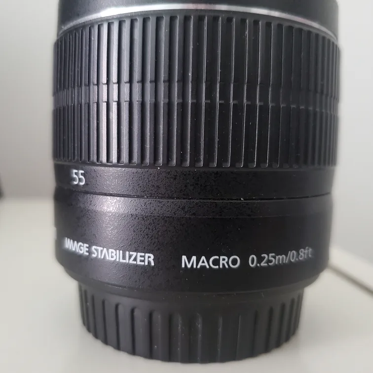 Canon EF-S 18-55mm f/3.5-5.6 IS II Lens image indicator(4)