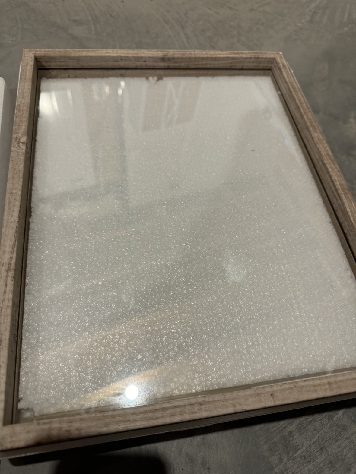 Brand New 2pcs Floating Frame in Distressed Beige 11x14 - photo 4