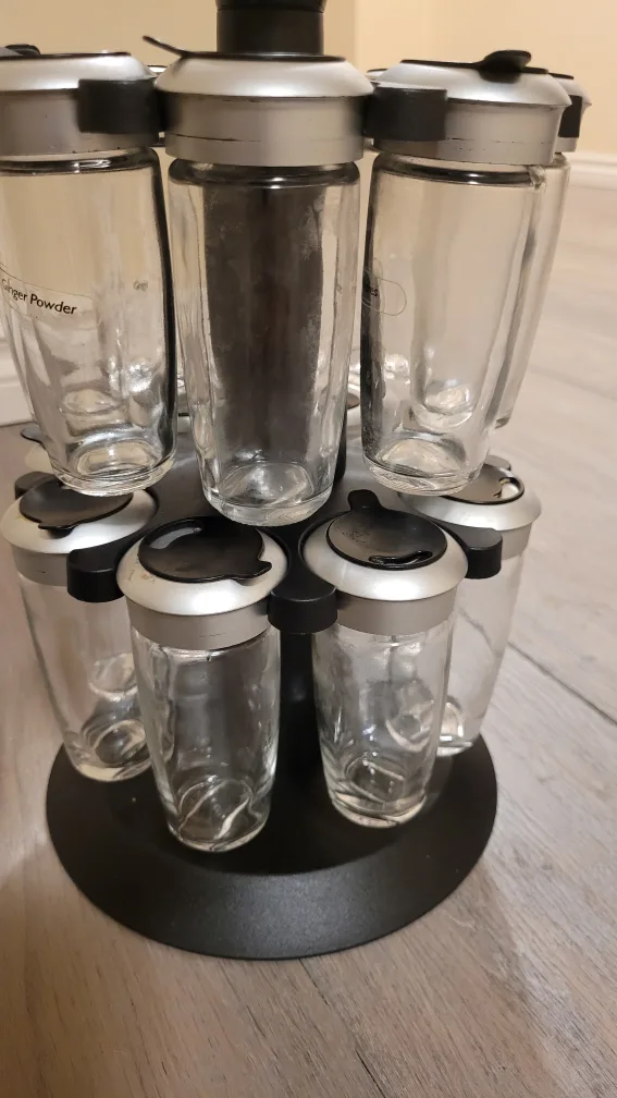 Spice Rack with 16 Jars image indicator(2)