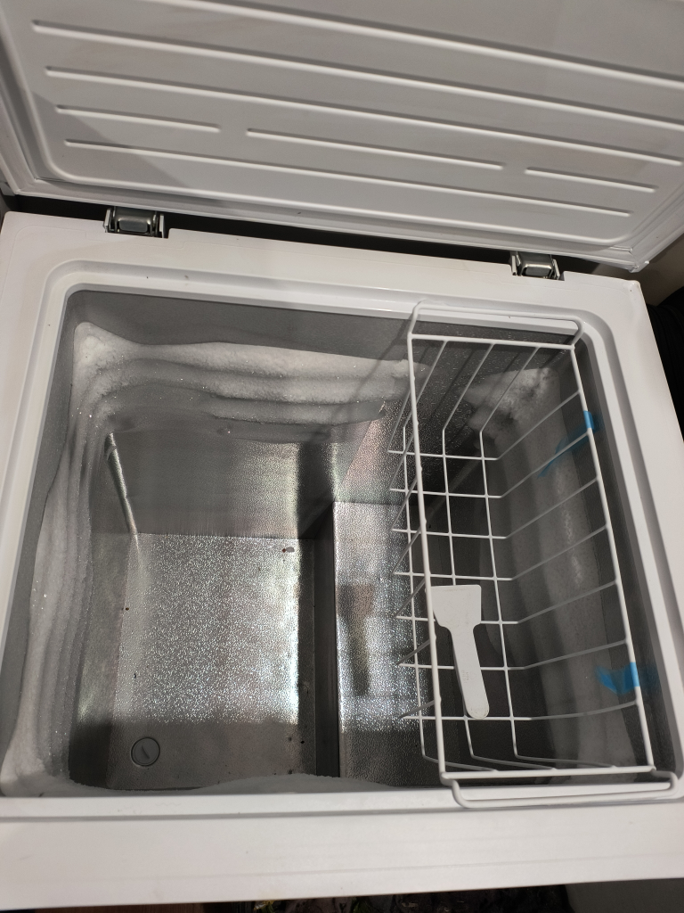 Chest Freezer - photo 3
