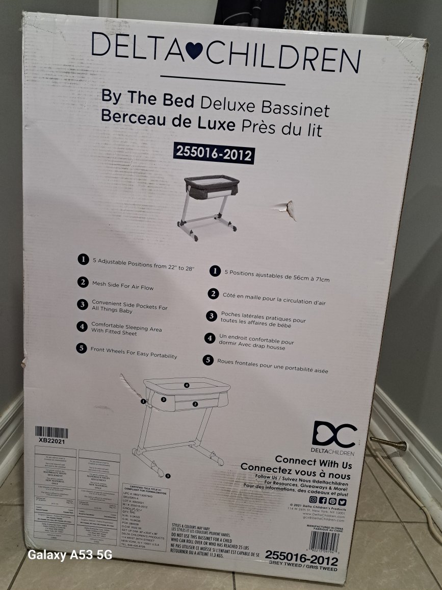 Delta Children By The Bed Deluxe Bassinet - photo 2