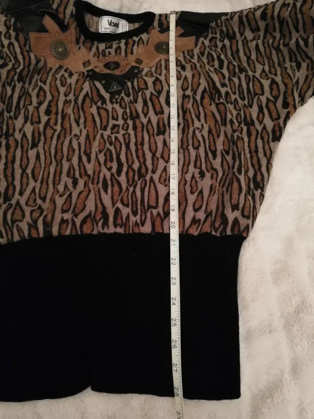 🇮🇹 Italian Leopard print wool sweater S-M image indicator(7)