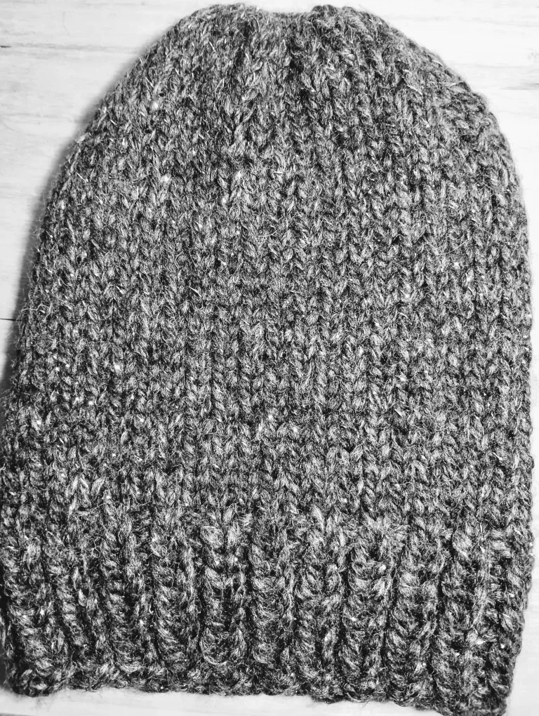 Knitted Toque with  or with Pom Pom image indicator(2)