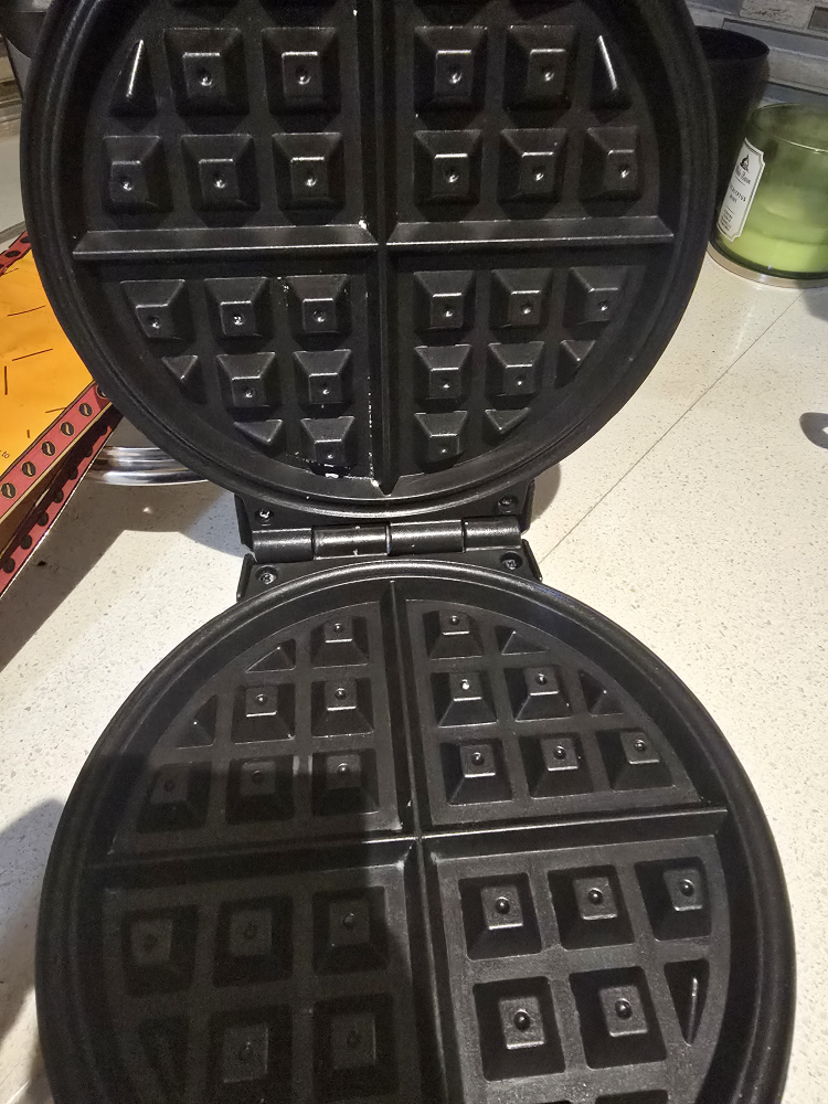 Oster Belgian Waffle Maker - photo 2