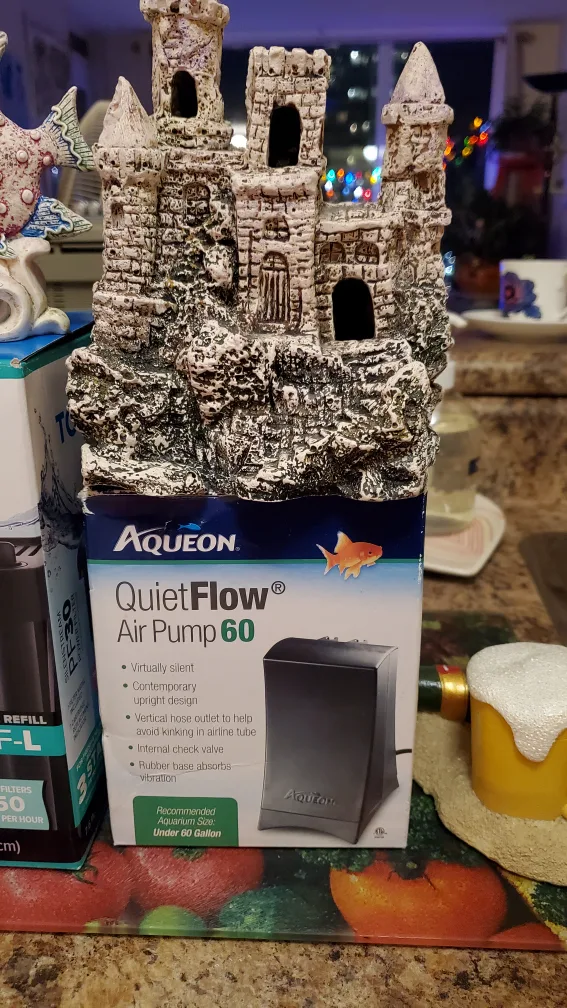 Aquarium Decorations and 3 Pump Filters image indicator(2)