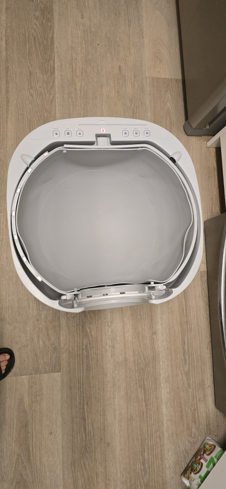 Automatic Self-Cleaning Cat Litter Box - photo 4