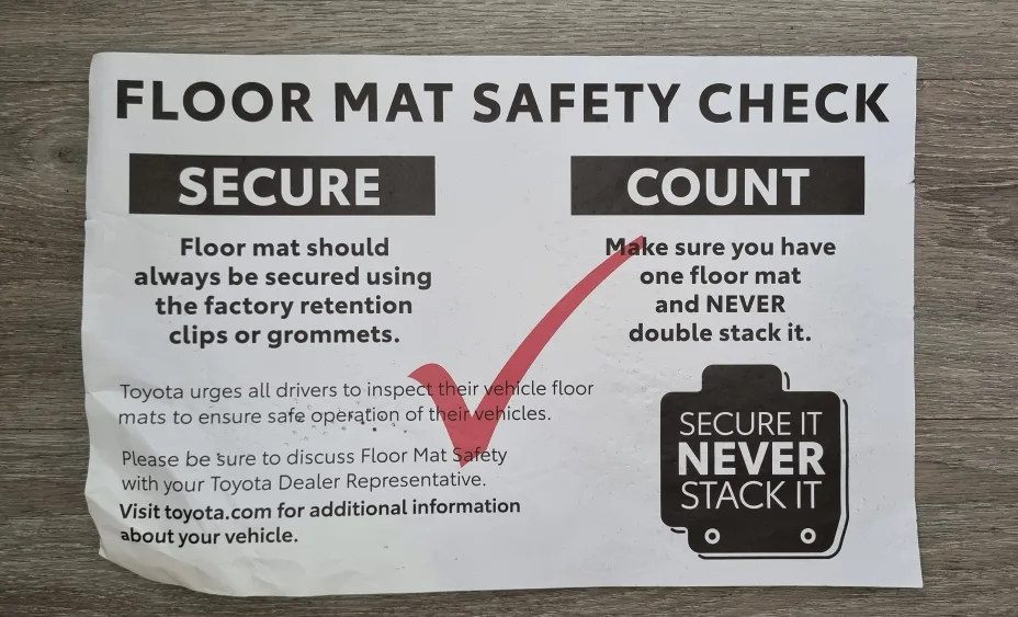 Toyota Highlander Hybrid Floor Mats (Brand New) image indicator(2)