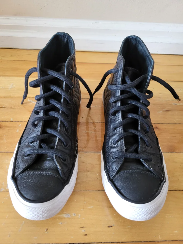 Converse Chuck Taylor All Star (US7.5) image indicator(2)