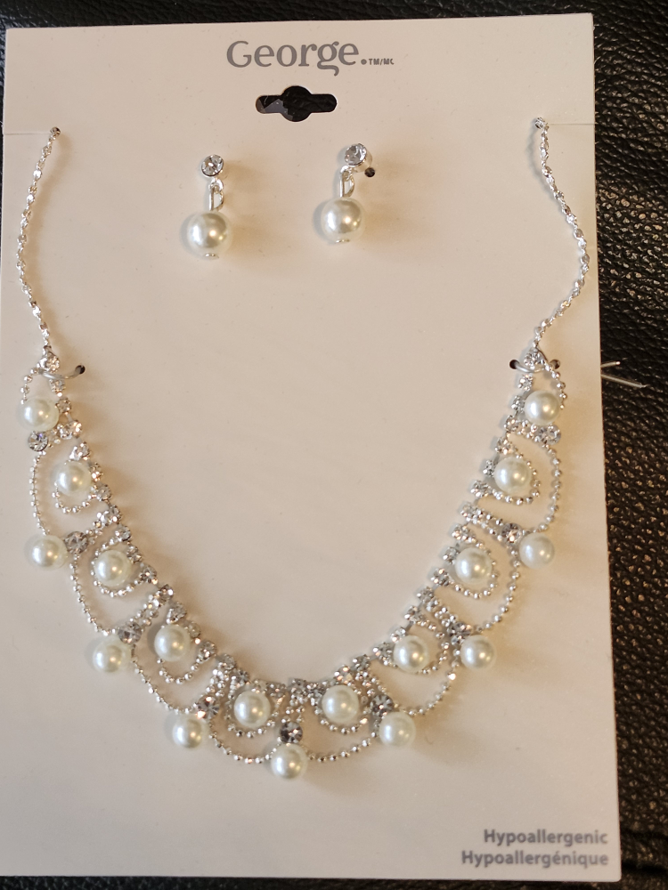 silver and pearl fashion Necklace Earrings Set ##freecycle