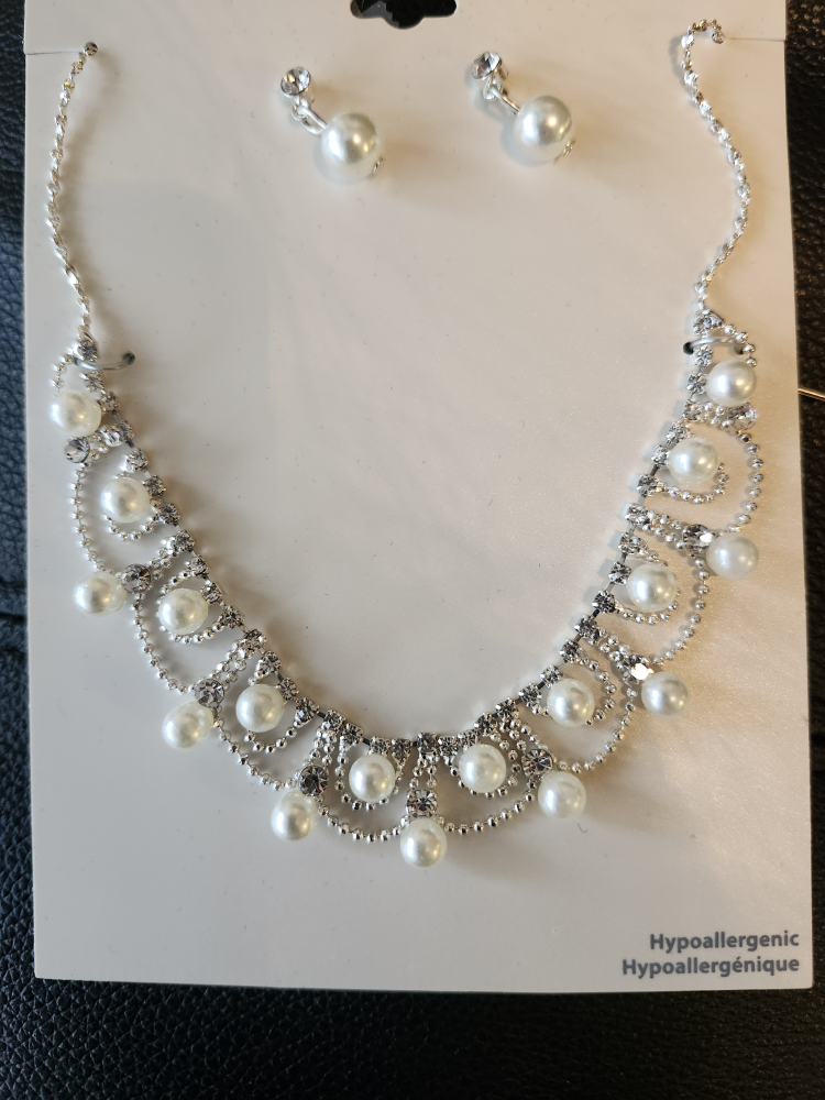 silver and pearl fashion Necklace Earrings Set ##freecycle - photo 3