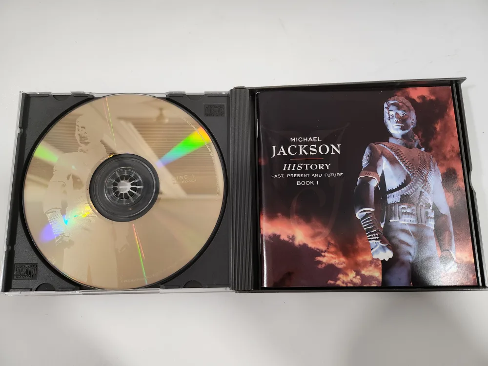 Michael Jackson - HIStory: Past, Present and Future - Book I image indicator(3)