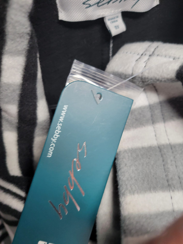 Brand New Sebby Women's Black and White Striped Jacket - photo 3