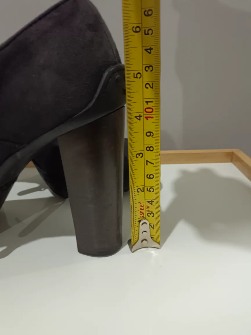 TODS Suede Ankle Boots(Moving Sale) image indicator(4)