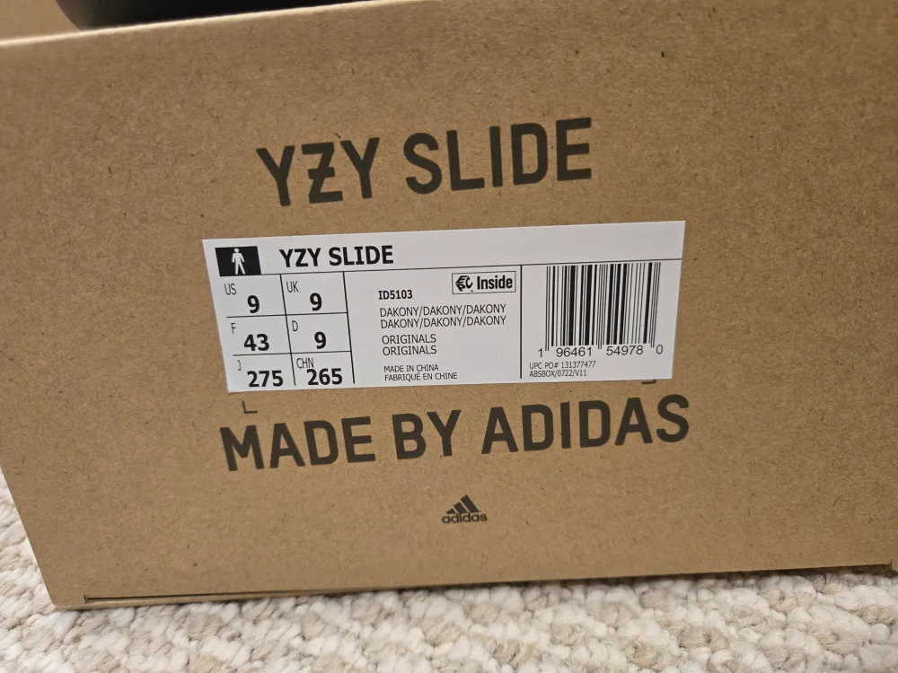 Adidas Yeezy Slide Dark Onyx Size 9 image indicator(2)