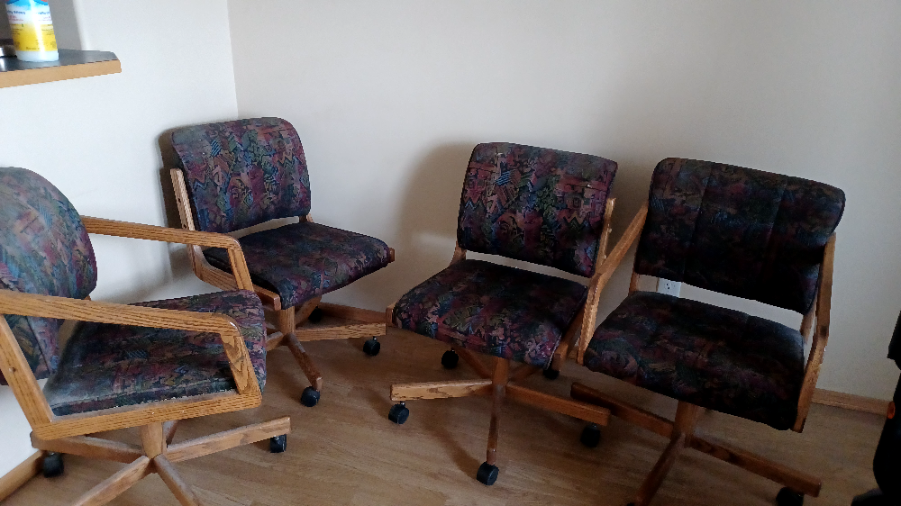Set of 4 Swivel Dining Chairs