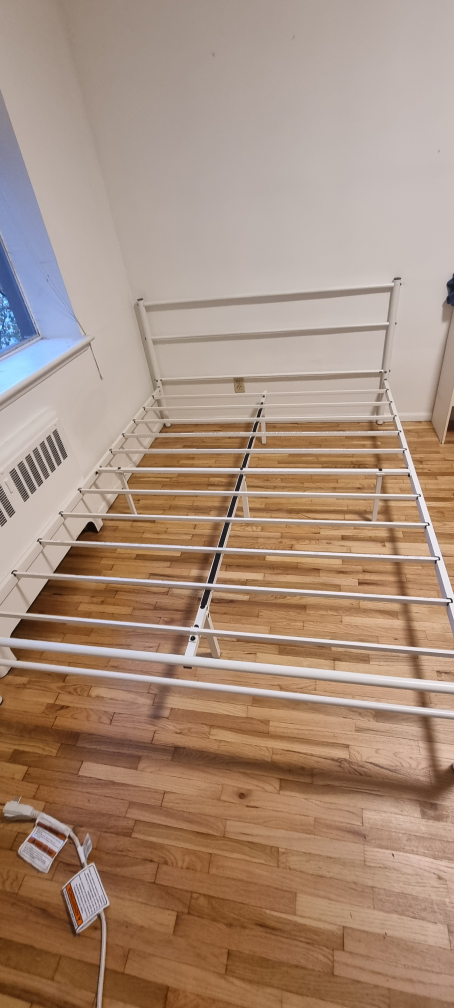 White metal queen bed frame. - photo 2