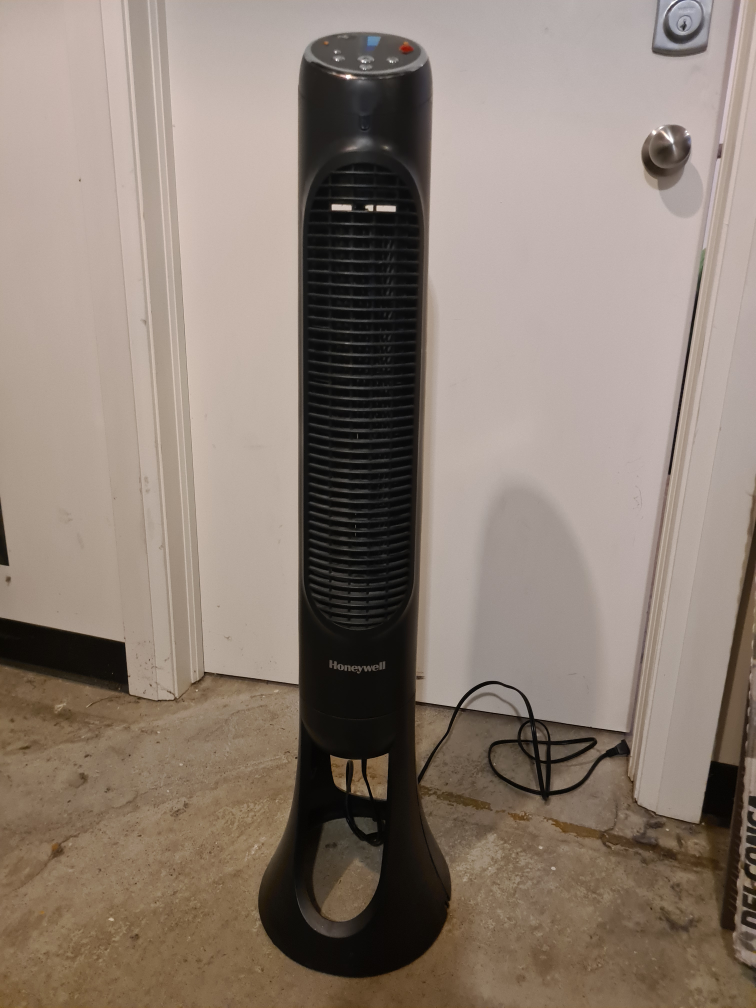 Honeywell QuietSet Tower Fan - photo 2