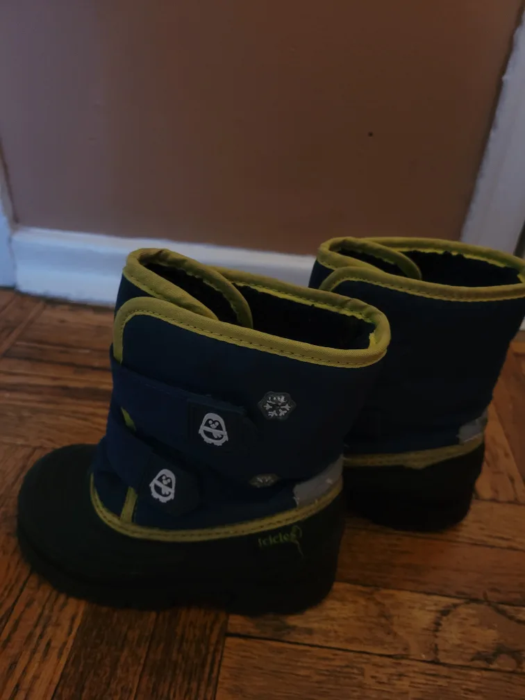 Little Kids' Winter Boots image indicator(2)