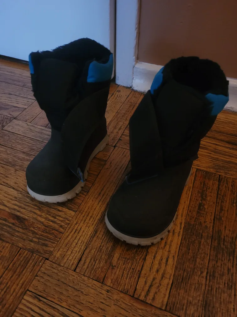 Little Kids' Winter Boots image indicator(5)