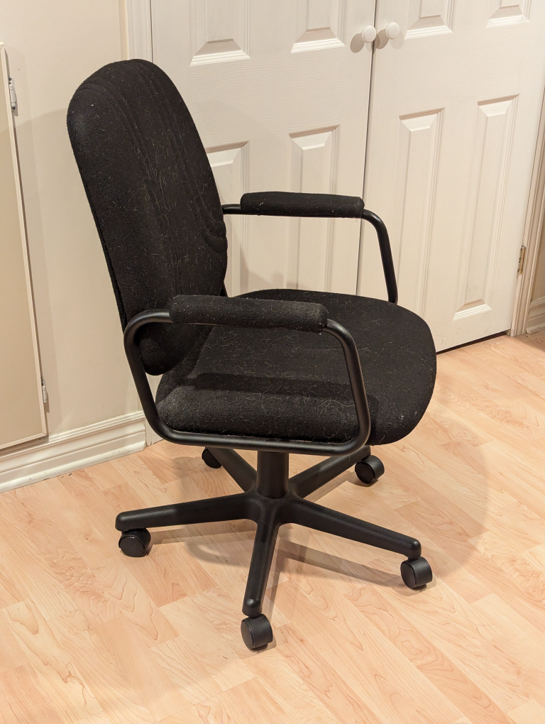 ROLLING DESK CHAIR