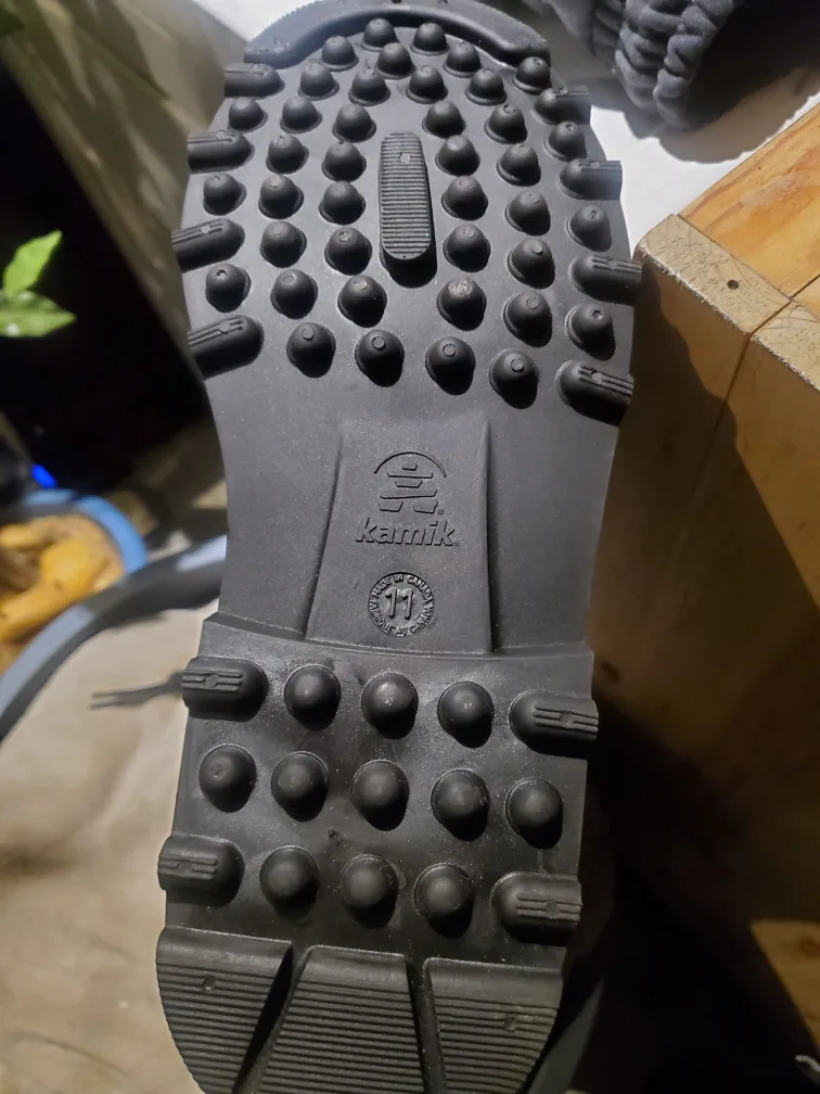 Brand New Mens Kamik Winter Boots Size 11 image indicator(2)