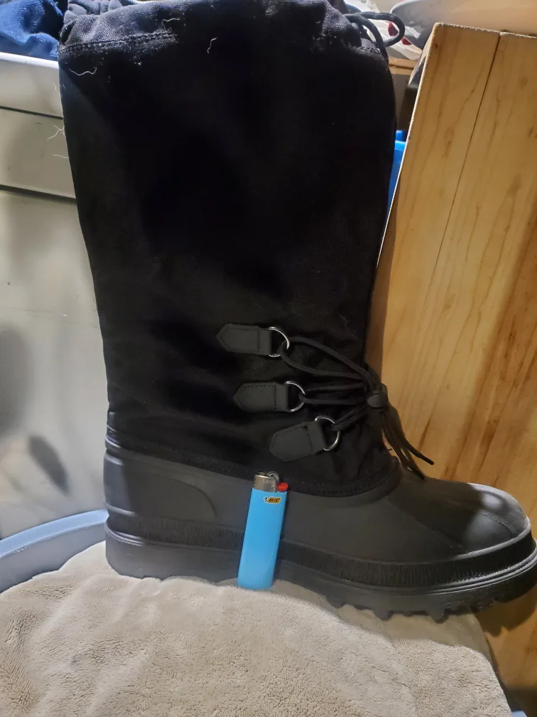 Brand New Mens Kamik Winter Boots Size 11 image indicator(4)