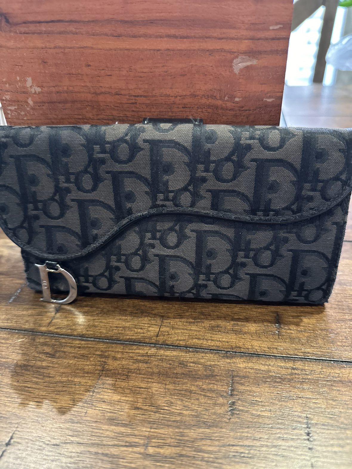 For Sale: Preloved Authentic Long Wallet with Aftermarket Chain