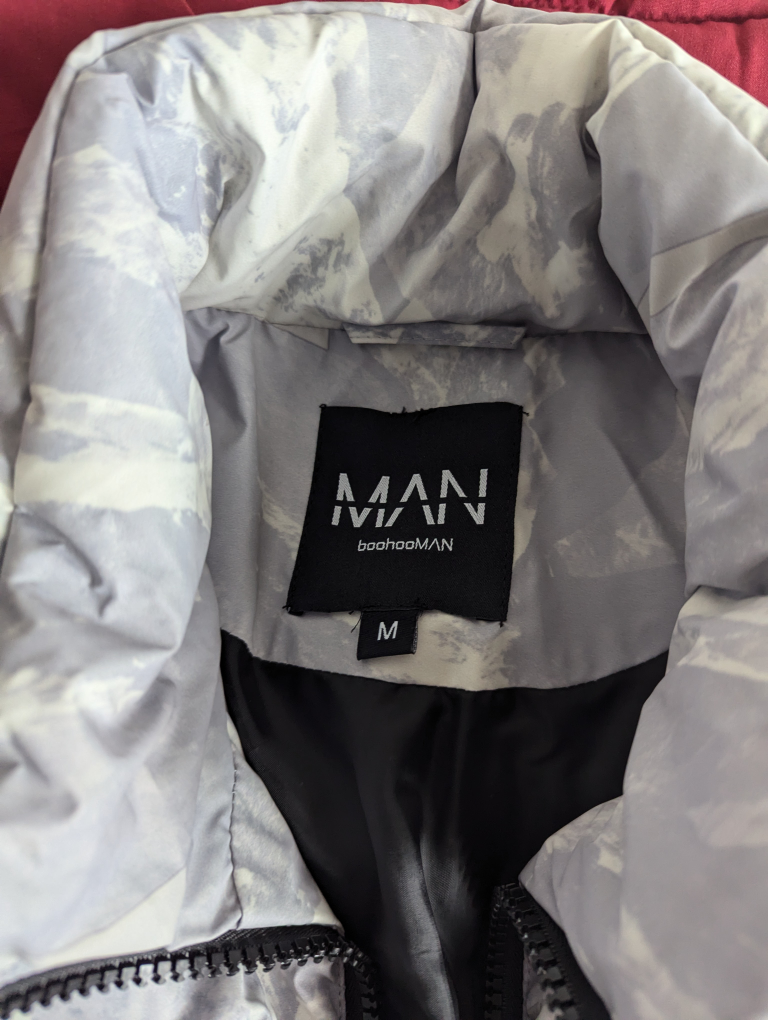 BoohooMAN Reflective Mountain Camo Puffer Jacket - photo 4