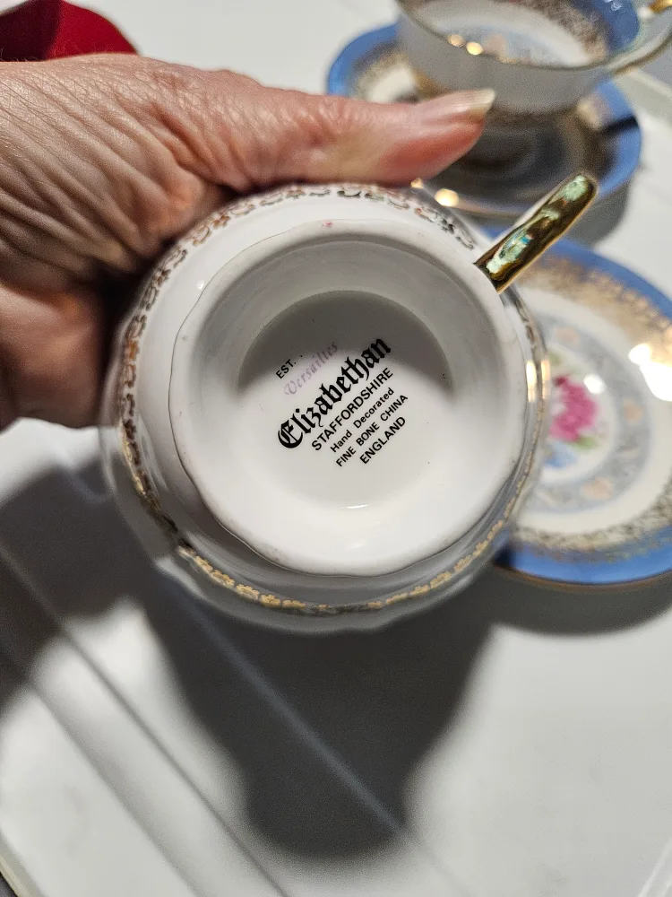 Vintage Elizabethan Teacups and Saucers image indicator(5)