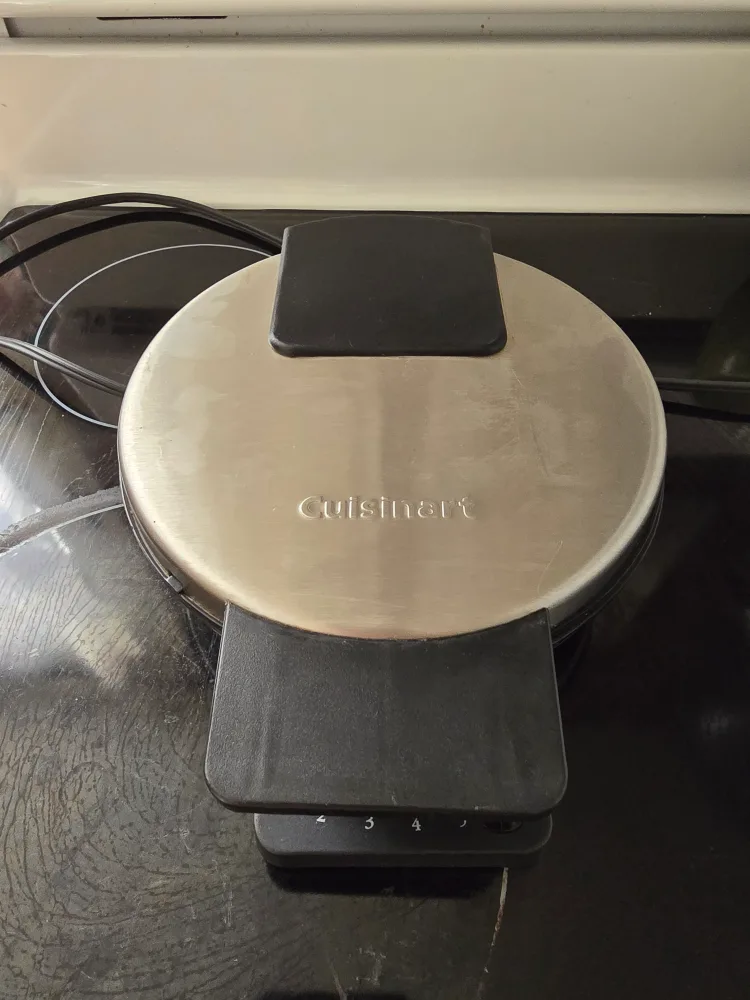 Cuisinart waffle maker thumbnail