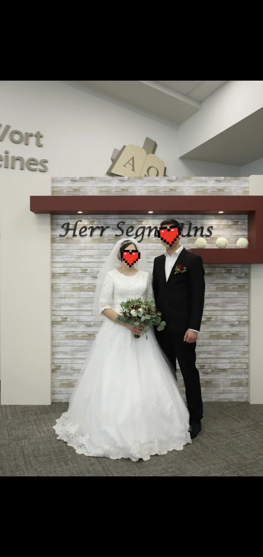 Modest lace Wedding dress - photo 4