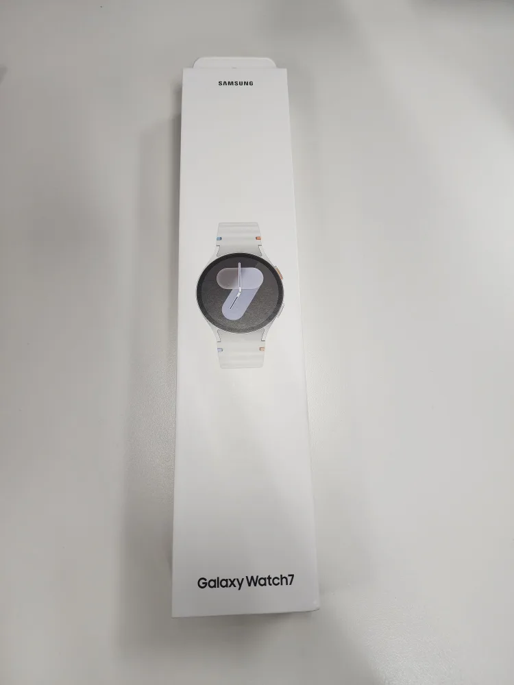 BNIB Samsung Galaxy Watch 7 $300