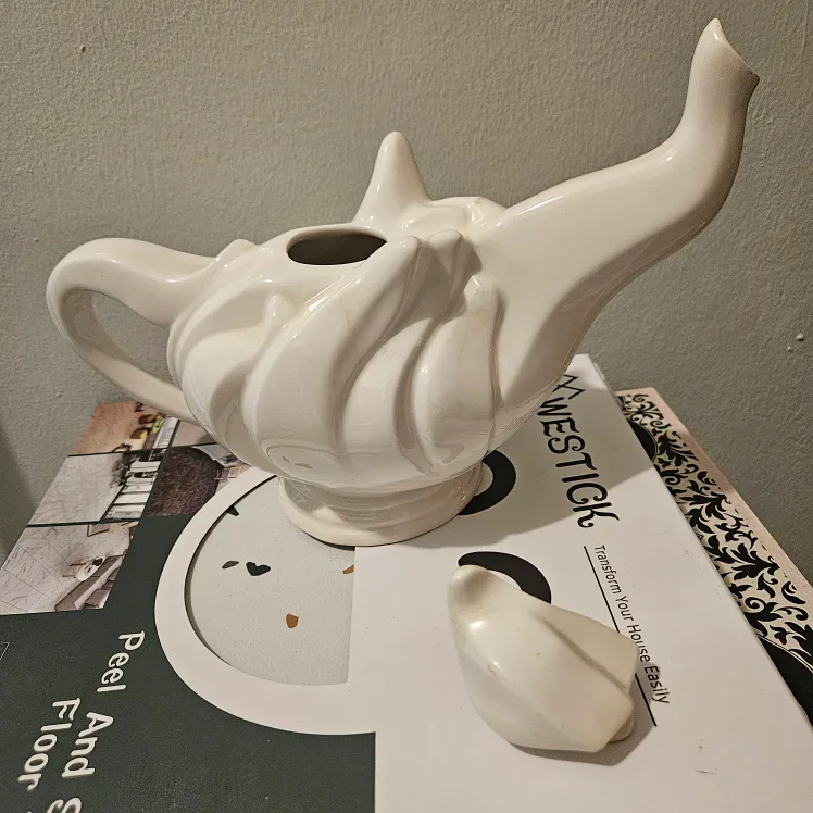 Guy Lindsay Kohn The Flame Teapot 12" W image indicator(2)