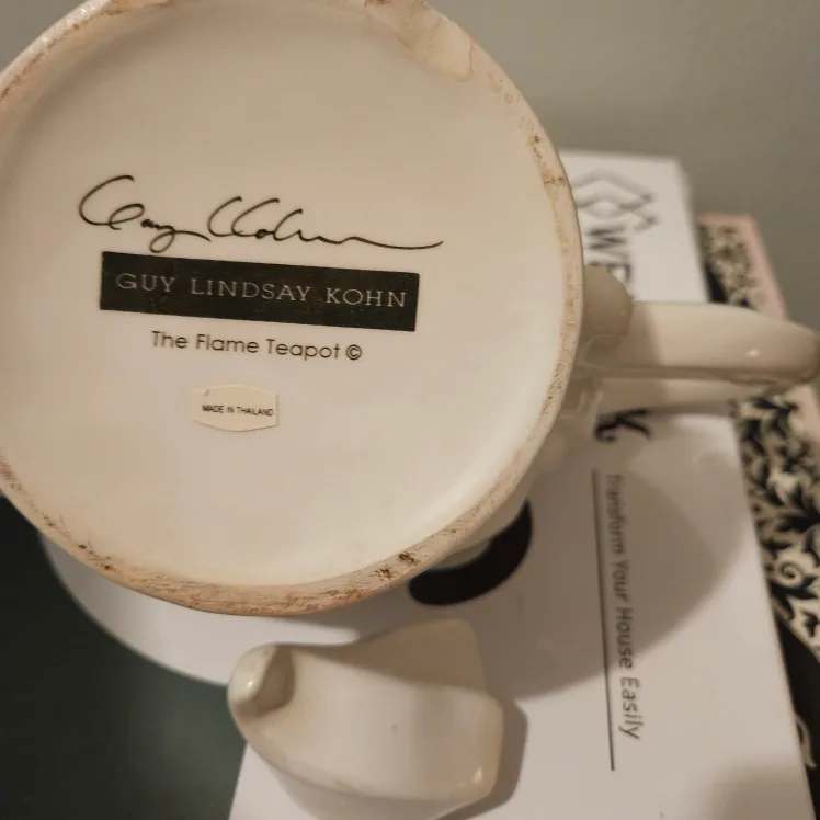 Guy Lindsay Kohn The Flame Teapot 12" W image indicator(3)