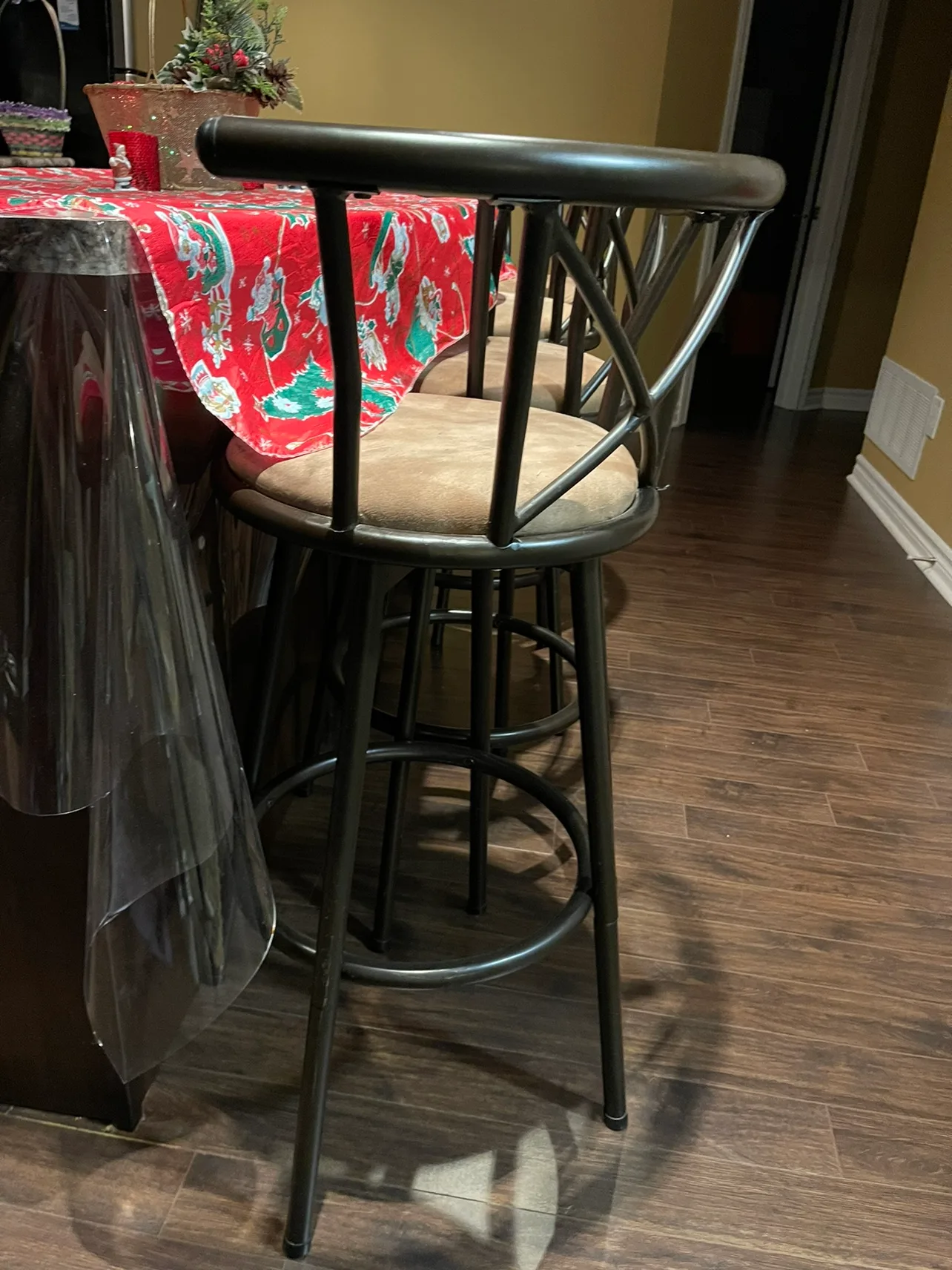 Set of 4 Bar Stools image indicator(2)