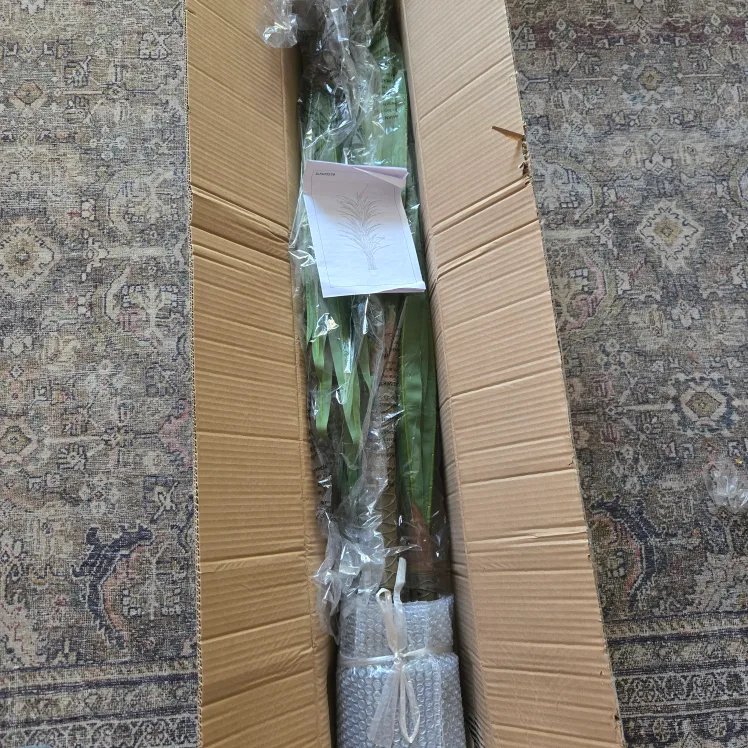 5ft Artificial Dracaena Plant image indicator(7)