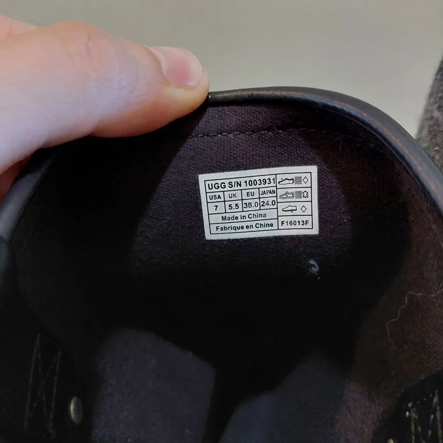 UGG Reignfall Women's Rain Winter Boots Size 7 US image indicator(7)