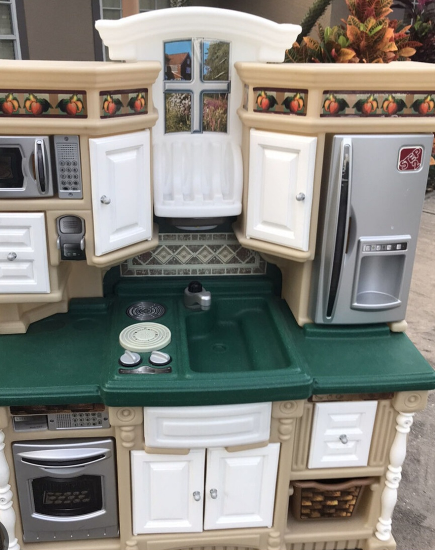 Play Kitchen Step 2 - photo 2