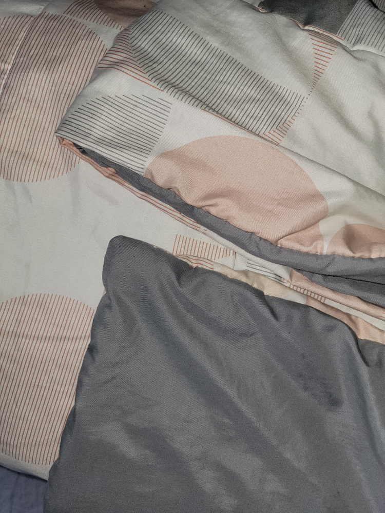 Two Queen Size Duvet Covers - photo 3