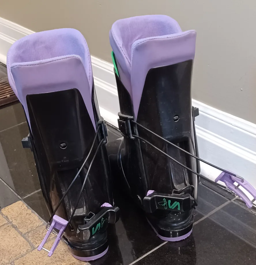 Salomon Ski Boots image indicator(2)