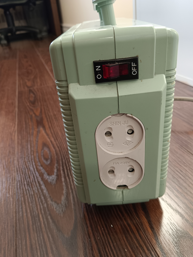 Transformer1500 VA transformer