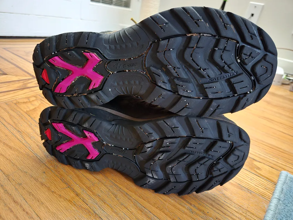 Salomon Hiking Boots image indicator(5)